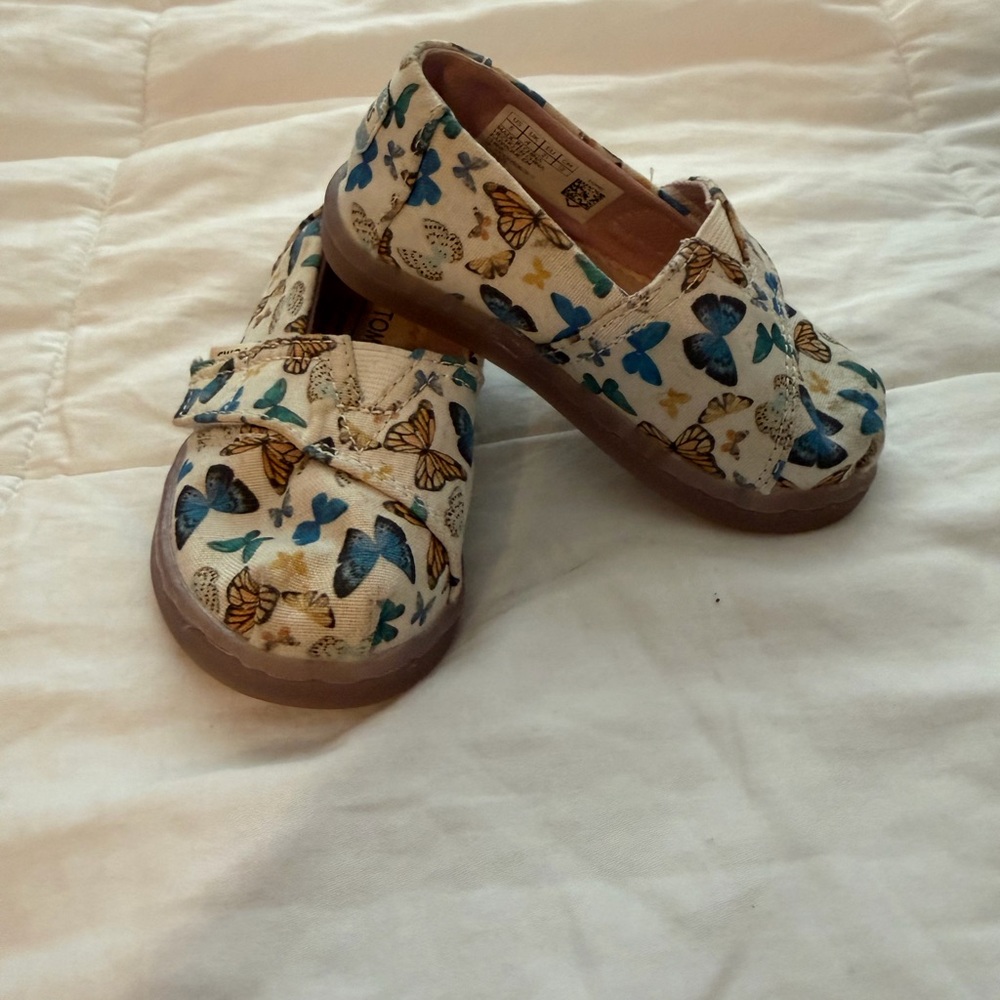 Toms Kids Sneakers with Butterfly Design